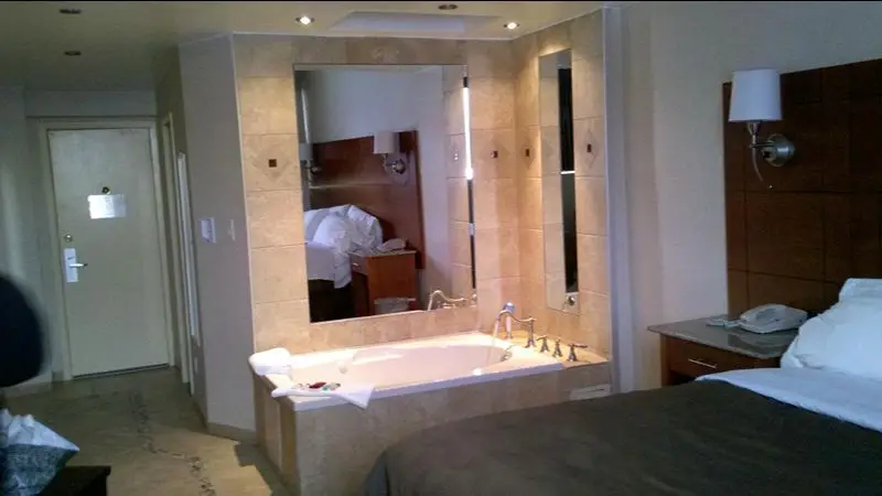 Ramada by Wyndham Rockville Centre hotel photo 1 in Rockville Centre, New York