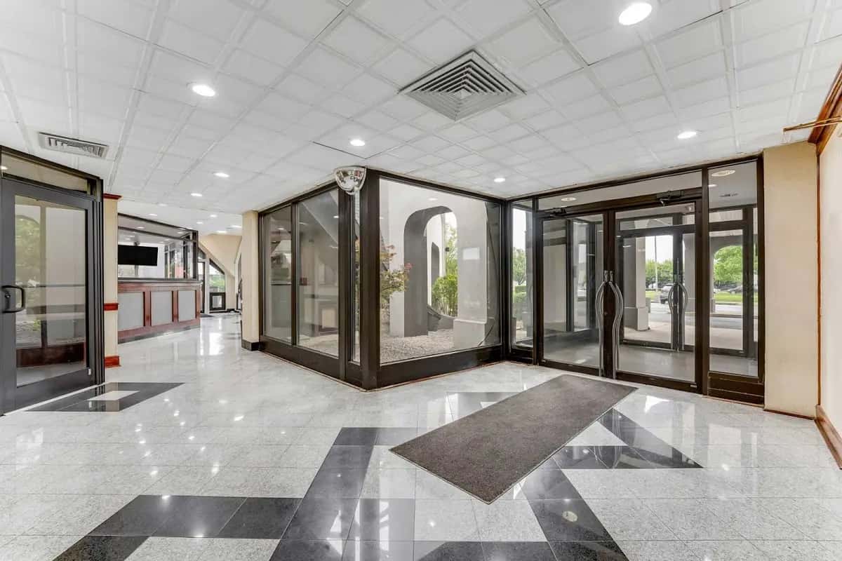 Red Carpet Inn & Suites - Northeast Philadelphia — lobby
