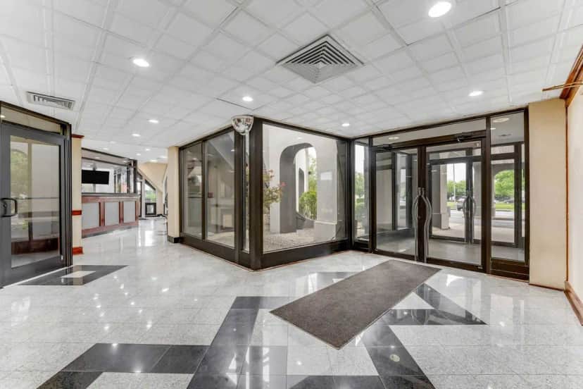 Red Carpet Inn & Suites - Northeast Philadelphia — lobby