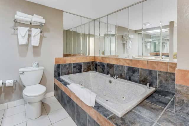 Deep soaking bathtub at Red Carpet Inn & Suites - Northeast Philadelphia