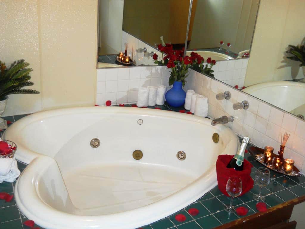 Private in-room jacuzzi tub at Red Carpet Inn Hot Springs