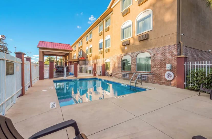 Hotels in Ocala with a jacuzzi in the room