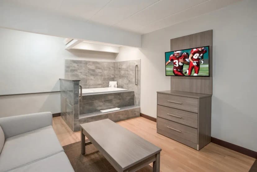 Hotels with jacuzzi in room in Feasterville Trevose