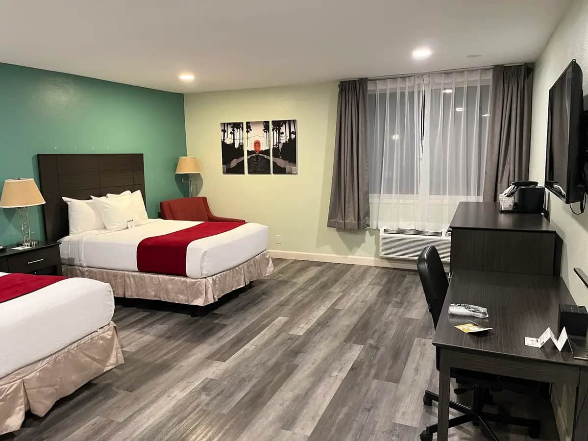 Redac Gateway Hotel — guest room