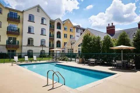 Residence Inn Springfield — pool