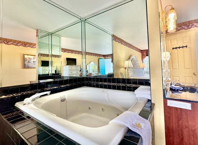 Jetted bathtub