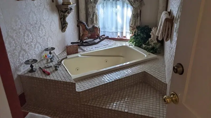 Hotels with jacuzzi in room in Ravenna