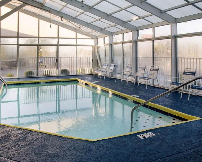 Rodeway Inn Florence - Cincinnati South — pool