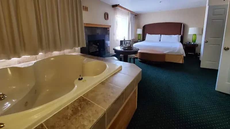 Rogue Regency Inn Medford Airport hotel photo 1 in Medford, Oregon