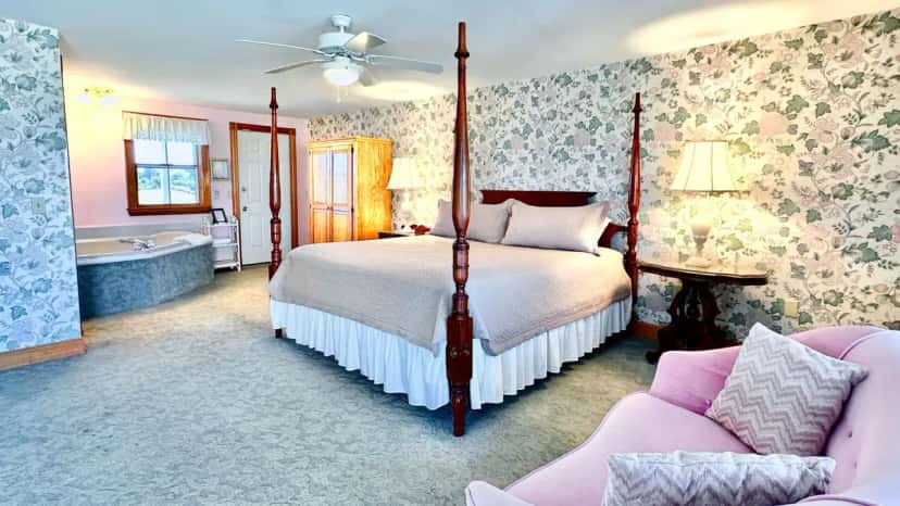 In-room hot tub at Rose Farm Inn in New Shoreham, RI