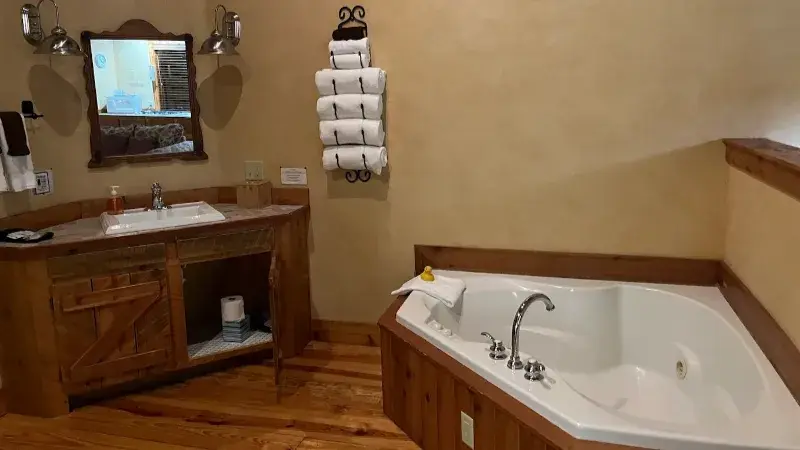 Ruidoso Lodge Cabin hotel photo 1 in Ruidoso, New Mexico