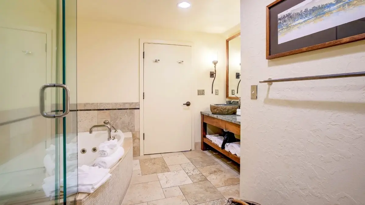 Salishan Coastal Lodge By SCP Hotels jetted bathtub
