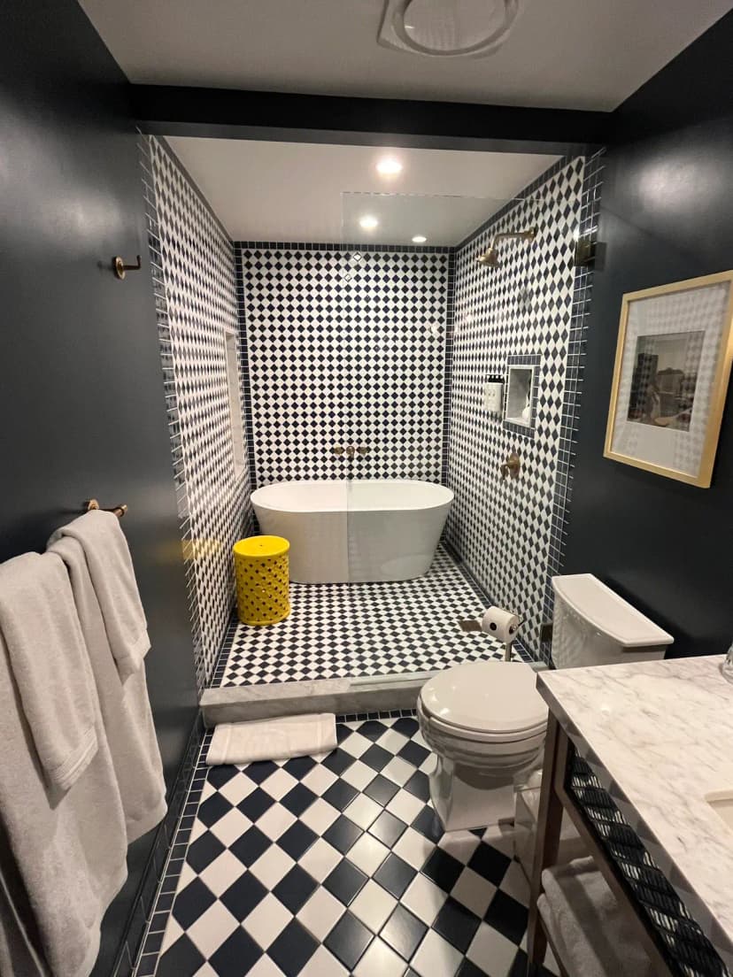 Hotels with jacuzzi in room in Indian Wells