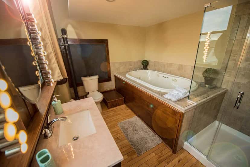 In-room hot tub at School 31 Lofts in Rochester, NY