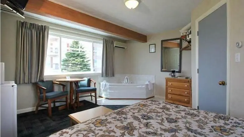 In-room hot tub at Sea Cliff House Motel in Old Orchard Beach, ME