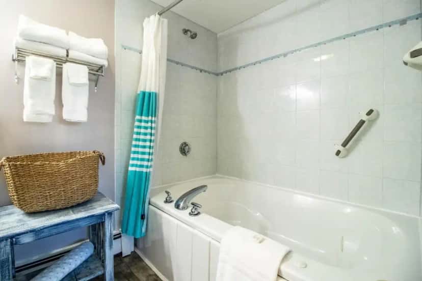 In-room jacuzzi tub at Sea View Motel in Kennebunkport, ME