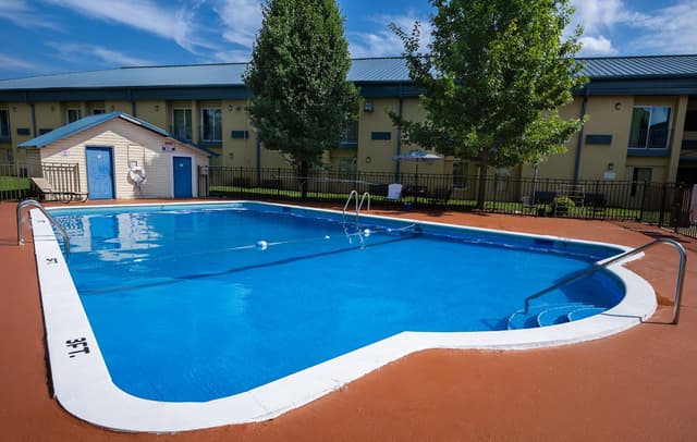 Shared outdoor hot tub
