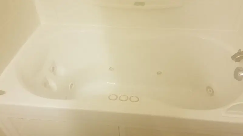 Hotels with jacuzzi in room in Brownsville