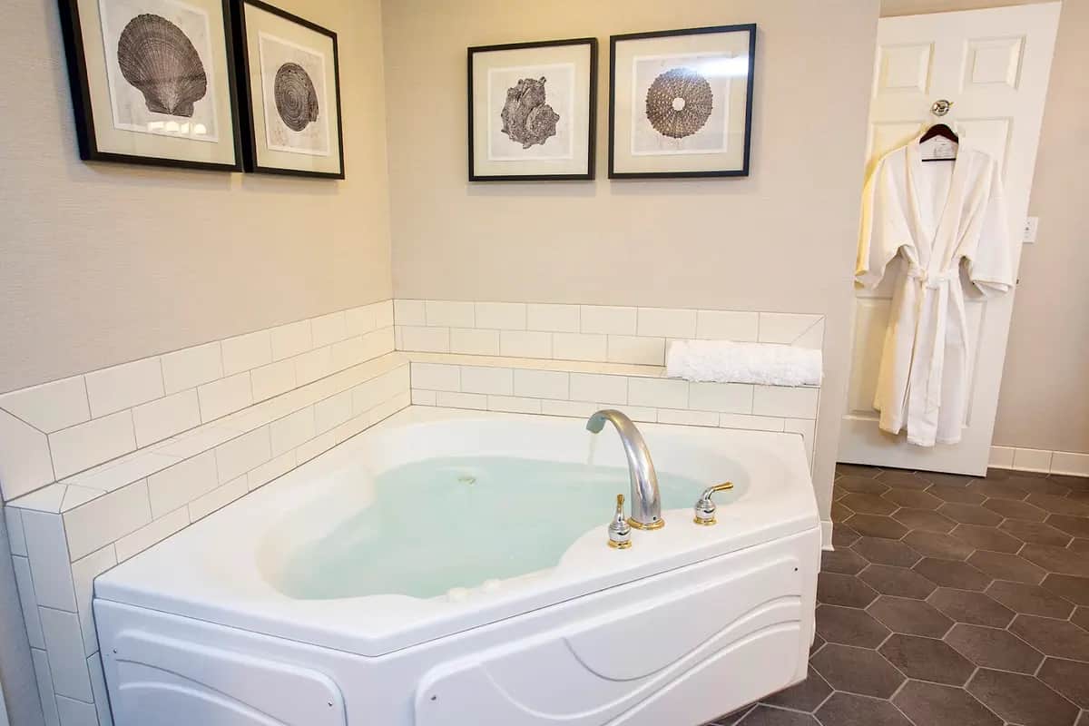 Private in-room jacuzzi tub at Shearwater Inn