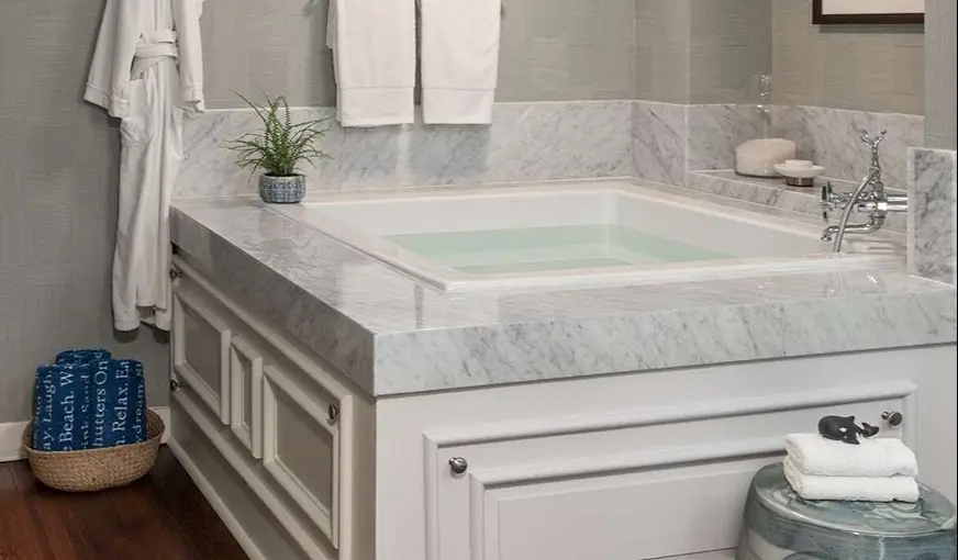 Hotels with jacuzzi in room in Santa Monica