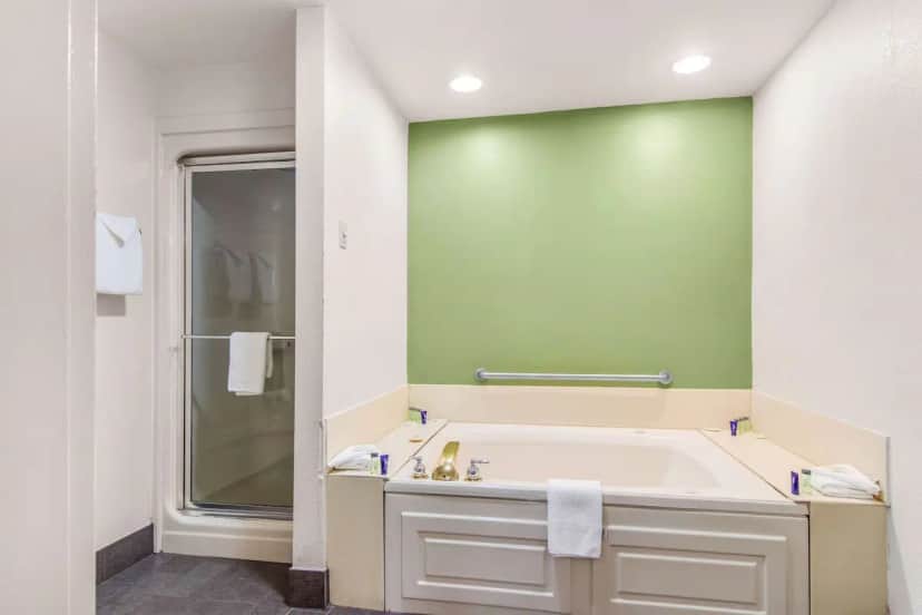 Deep soaking bathtub at Sleep Inn