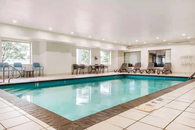 Sleep Inn & Suites — guest room