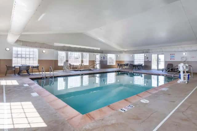 Sleep Inn & Suites — guest room