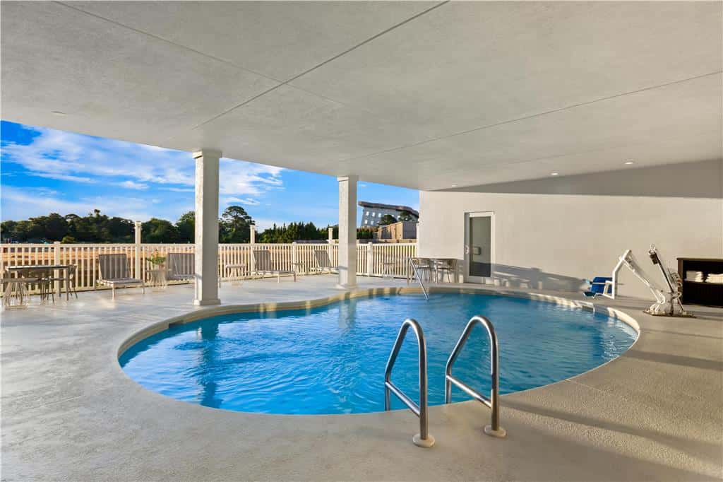 In-room hot tub at Spark By Hilton Panama City Beach in Panama City Beach, FL