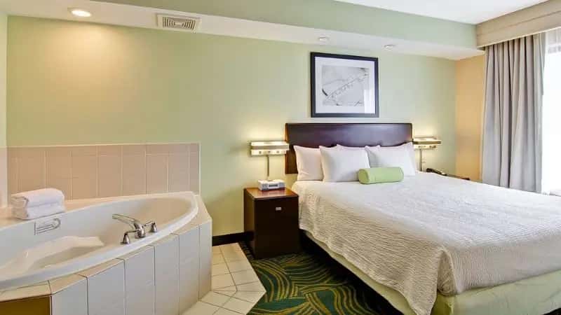 In-room hot tub at SpringHill Suites Erie in Erie, PA