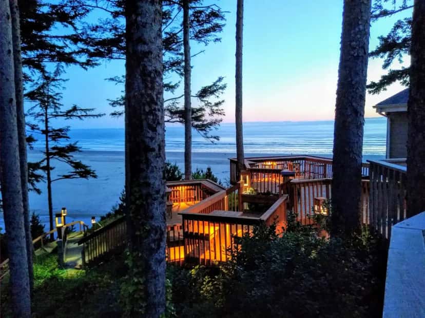 In-room hot tub at Starfish Point Condos in Newport, OR