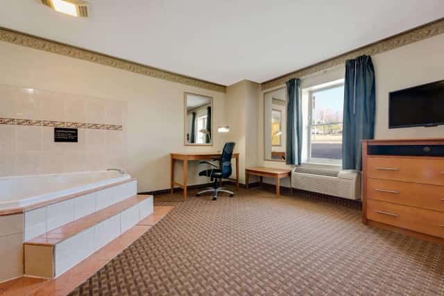 Jetted bathtub at Super 8 by Wyndham Allentown