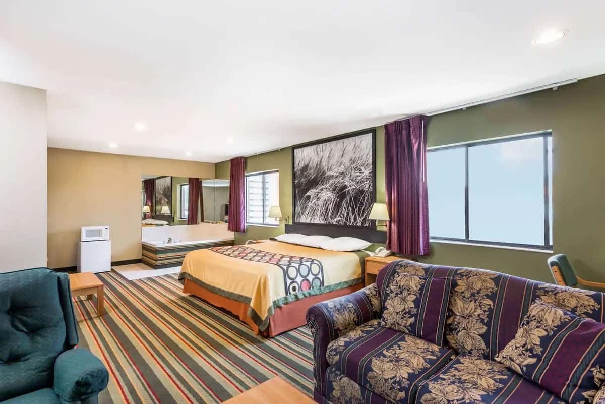 Private in-room jacuzzi at Super 8 by Wyndham Chanute