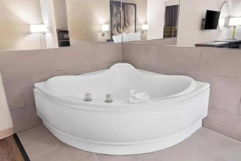 In-room hot tub at Super 8 by Wyndham Fort Worth Stockyards in Forest Hill, TX