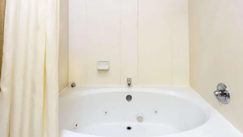 In-room hot tub at Super 8 by Wyndham Freeport in Freeport, IL
