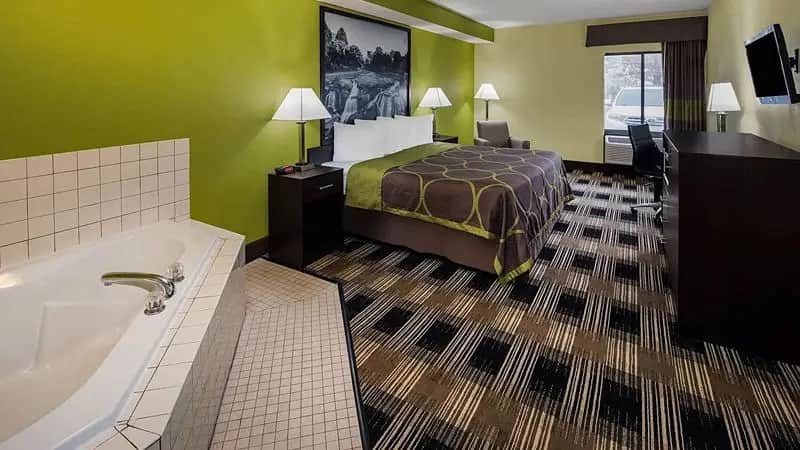 Super 8 by Wyndham Greer/Spartanburg Area hotel photo 1 in Greer, South Carolina