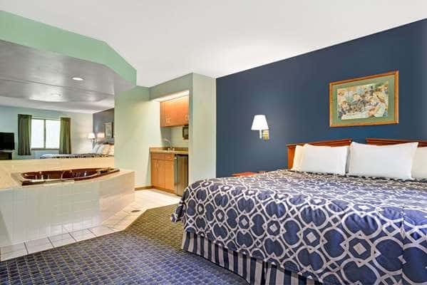 In-room hot tub at Super 8 by Wyndham Hudson in Hudson, WI