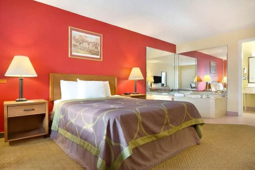Super 8 by Wyndham Lancaster hotel photo 1 in Lancaster, South Carolina