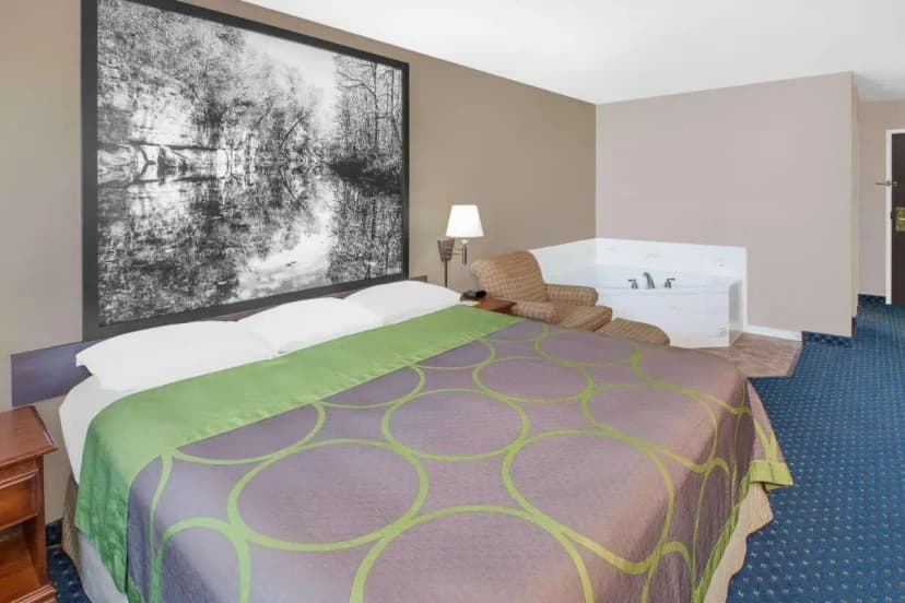 Hotels with jacuzzi in room in Bella Vista