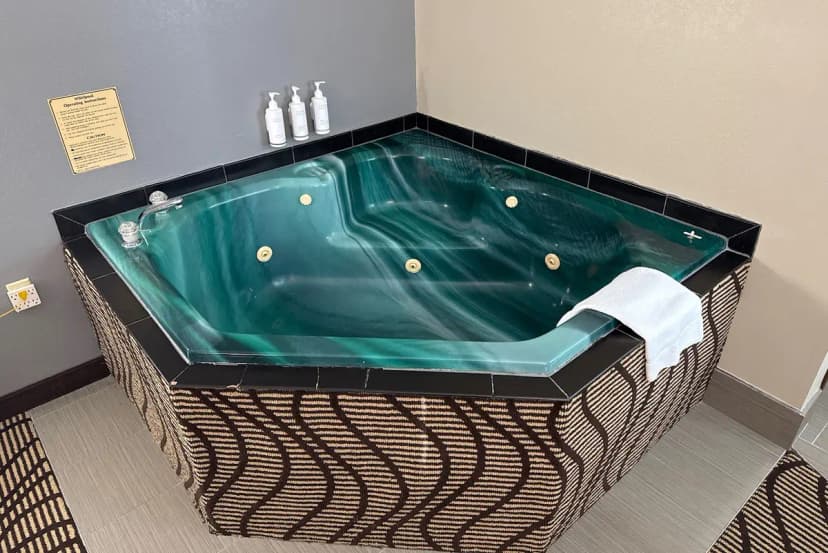 Hotels with jacuzzi in room in Mars