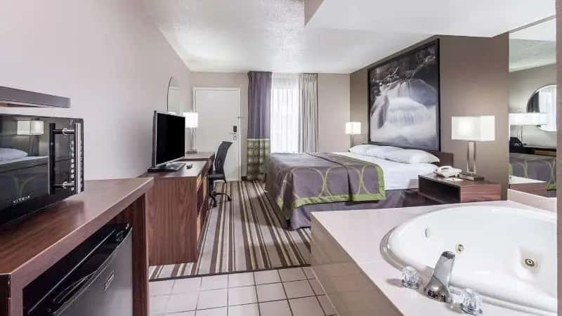 In-room hot tub at Super 8 By Wyndham Pigeon Forge Dollywood Lane in Pigeon Forge, TN