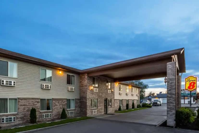 In-room hot tub at Super 8 by Wyndham Rexburg in Rexburg, ID
