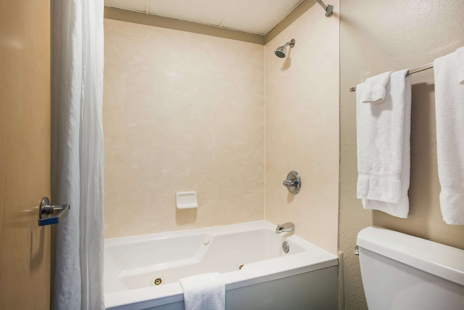 Super 8 by Wyndham Sevierville Riverside