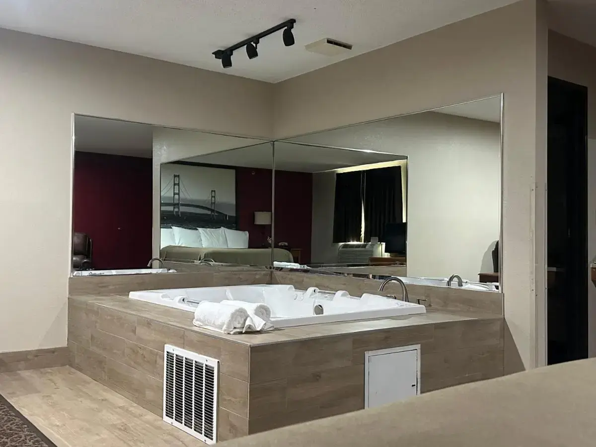 In-room hot tub at Super 8 by Wyndham West Branch in Maple Valley, WA