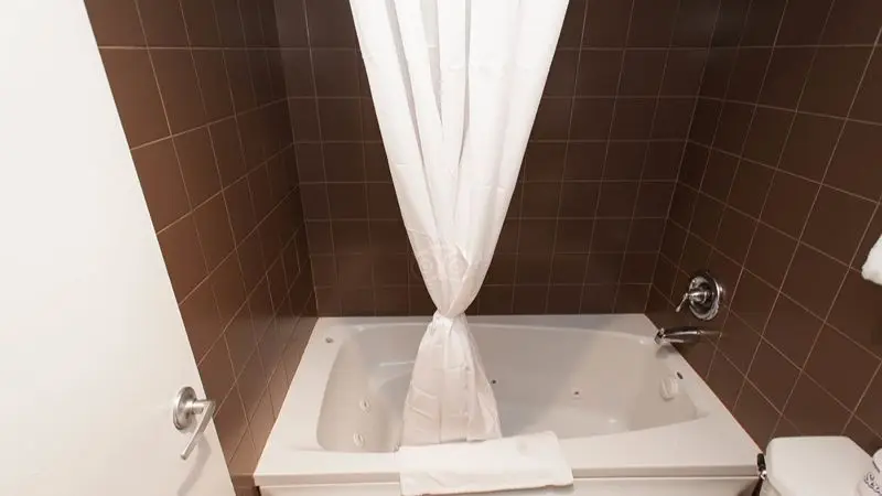 SureStay InnSuites Phoenix Hotel & Suites by Best Western — suite