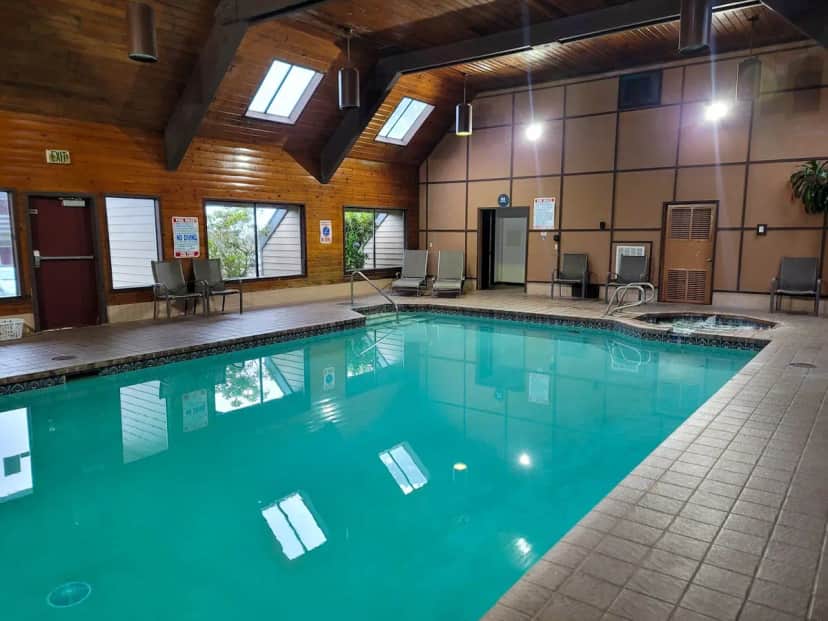 SureStay Plus By Best Western Gold Beach — pool