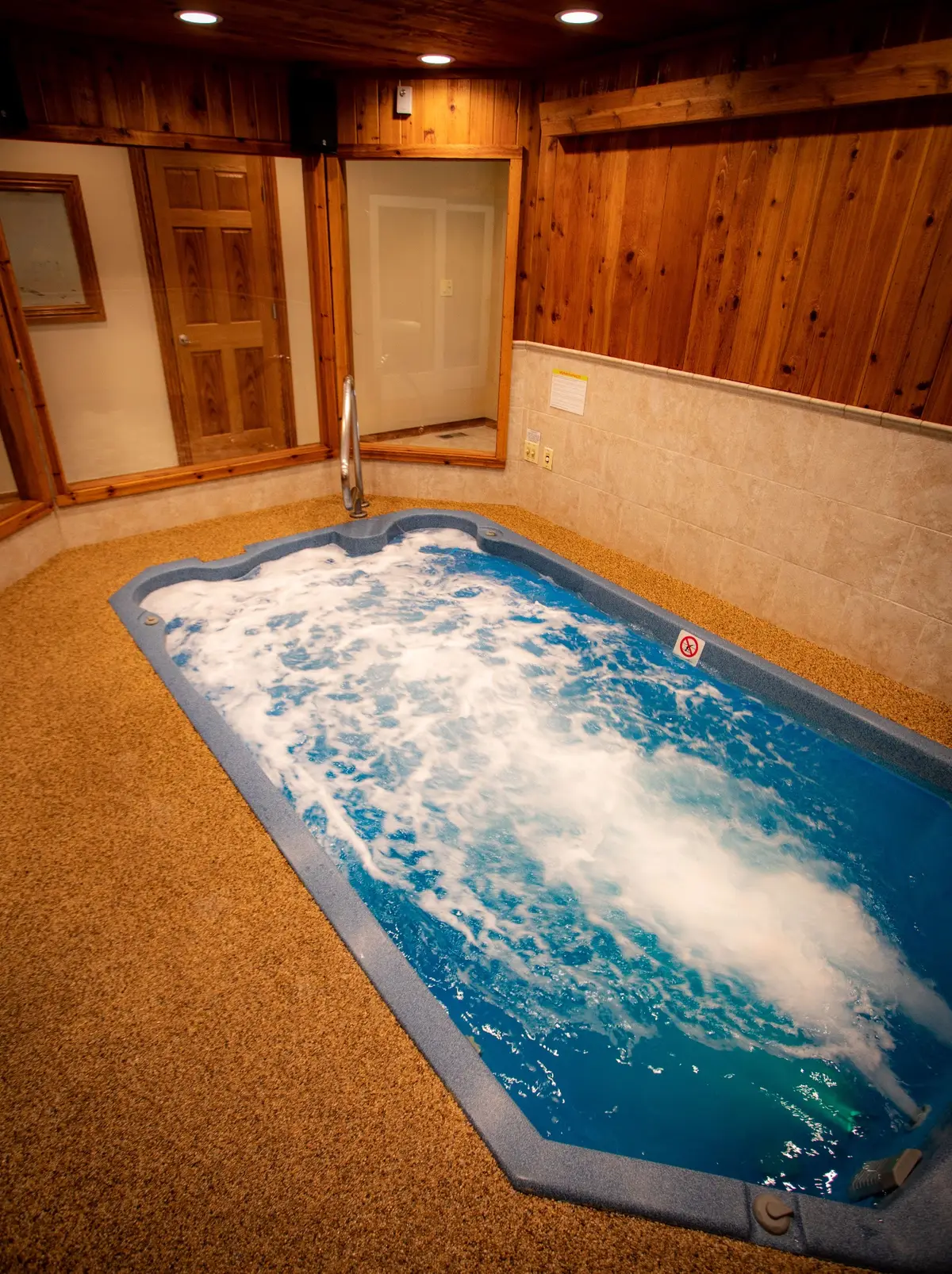 Hotels in Northbrook with a jacuzzi in the room