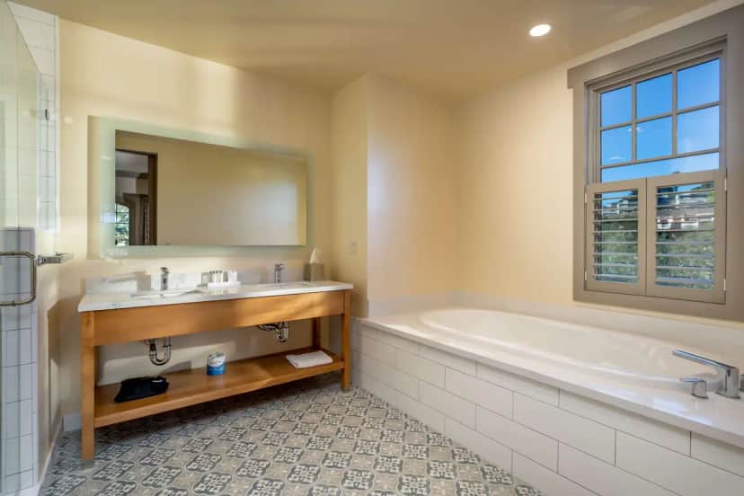 Deep soaking bathtub at The Agrarian Hotel, BW Signature Collection