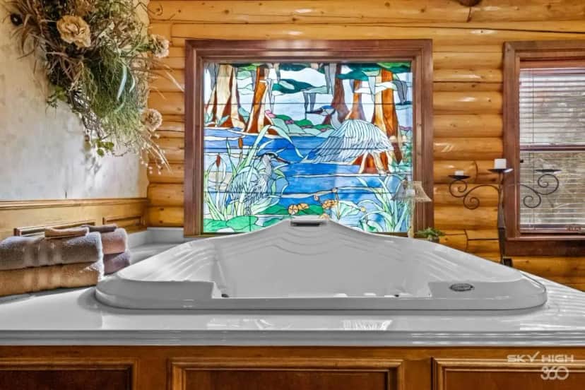 Private in-room jacuzzi in the Cattail One-Bedroom Cottage with Spa Bath – Lake View at The Cinnamon Valley
