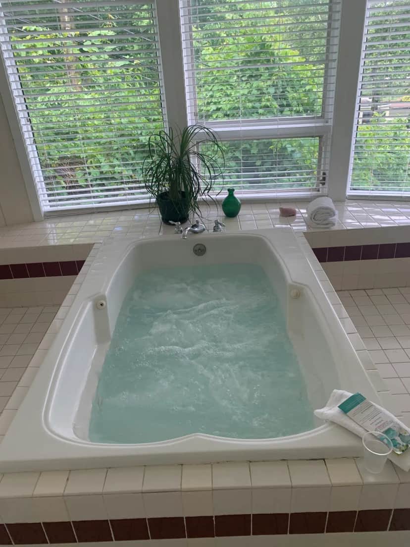 Private in-room jacuzzi tub at The Country Inn of Berkeley Springs