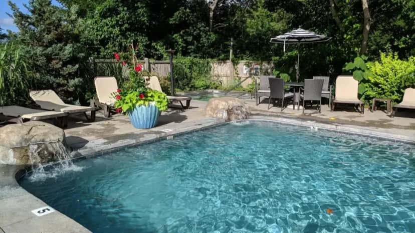 In-room hot tub at The Dan’l Webster Inn & Spa in Sandwich, MA